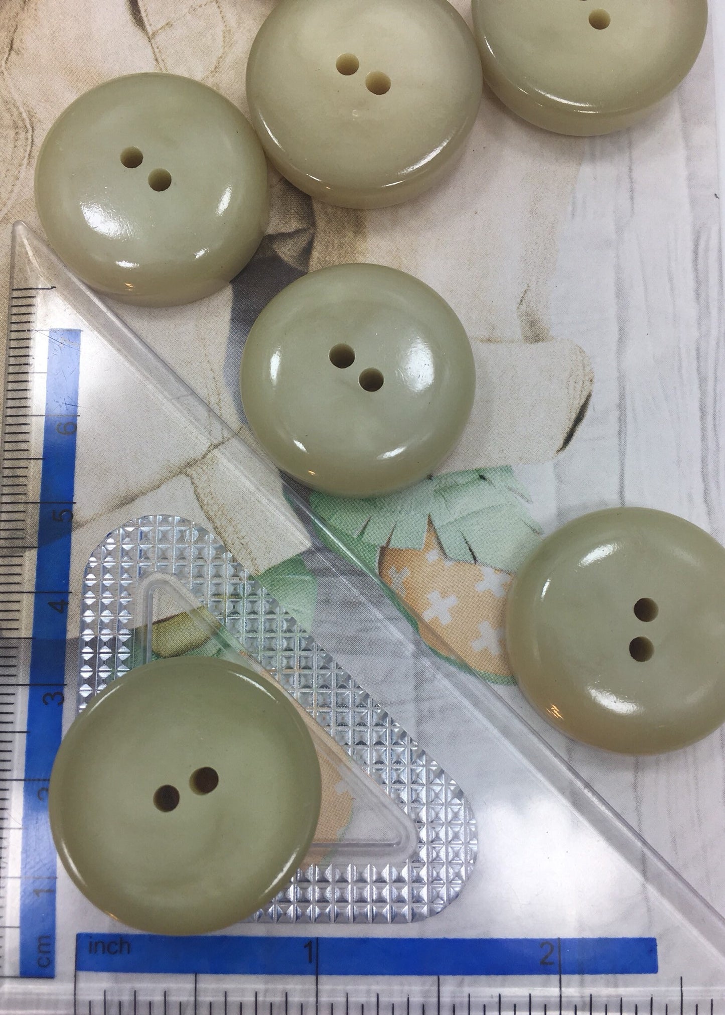 QUALITY 1" Pearl like Light Beige Buttons ITALIAN Vintage Sewing Button for Clothing / Coat & Jacket Buttons / Designer Buttons 574