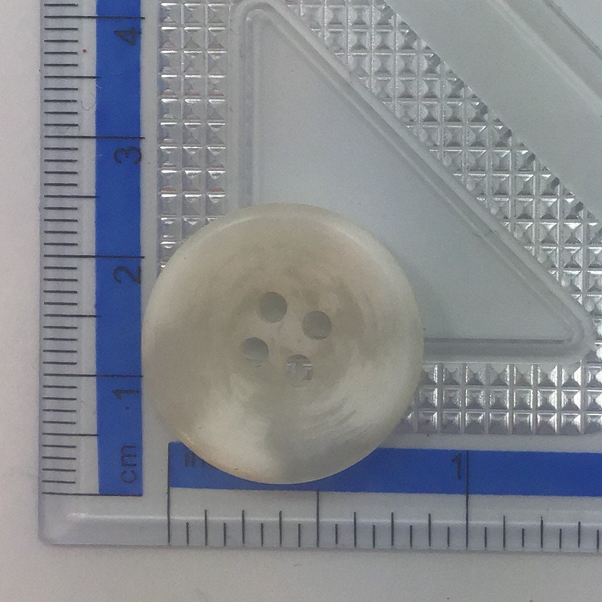 QUALITY 7/8" Winter White Buttons ITALIAN Vintage Sewing Button for Clothing / 4 hole Buttons / Designer Buttons 631