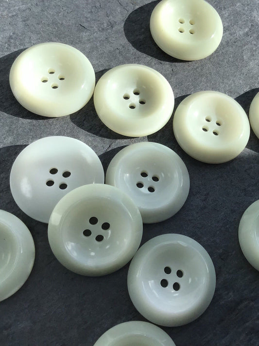 ITALIAN 1-1/8" Off white Ivory Buttons / Vintage Sewing Button for Clothing / Coat & Jacket Buttons / Designer Decorative Buttons 690