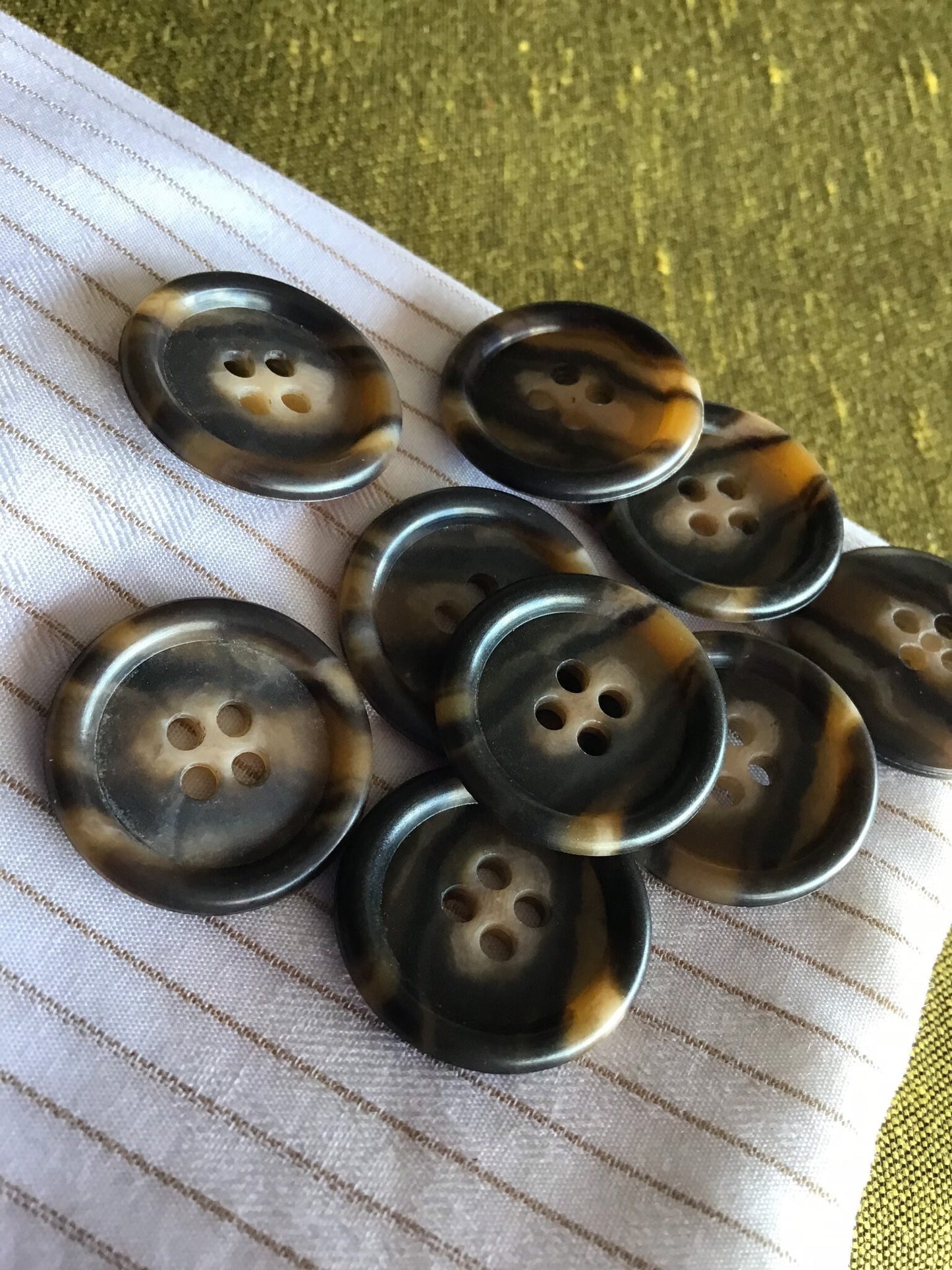 Italian BROWN TAN 4 Hole Buttons 1-1/8" (28mm) Multi Brown Two Tone Buttons/ Clothing Vintage Buttons/ Wholesale Sewing Buttons #1180