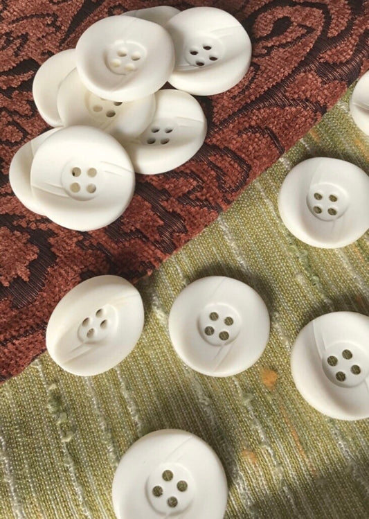QUALITY 1-1/8" Vintage White Designer Buttons ITALIAN Vintage Sewing Button for Clothing / Coat & Jacket Buttons / Designer Buttons 549