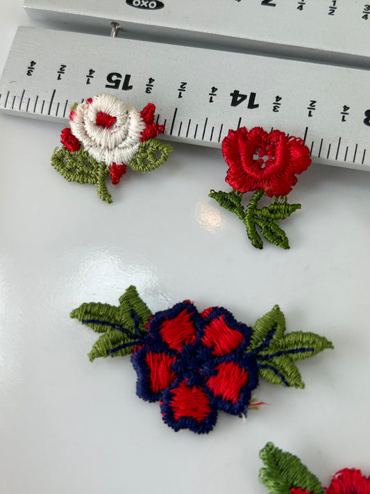 Vintage merry Christmas red floral appliqués patches 7 pieces set. lot#24