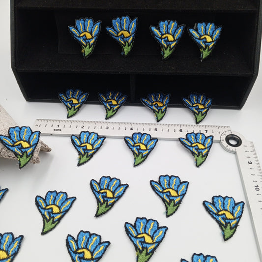 FLORAL VINTAGE appliques yellow blue flower iron on Patches #180