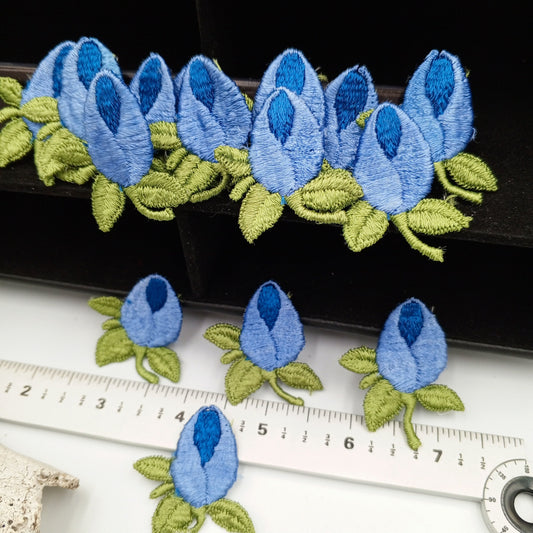 Enchanting FLORAL VINTAGE appliques blue flower Patches #167