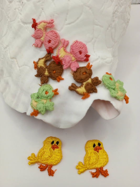 8 pieces VINTAGE Pink Lime Brown BIRDS Yellow CHICK Appliques Cute Decorative Sew on Patches 502