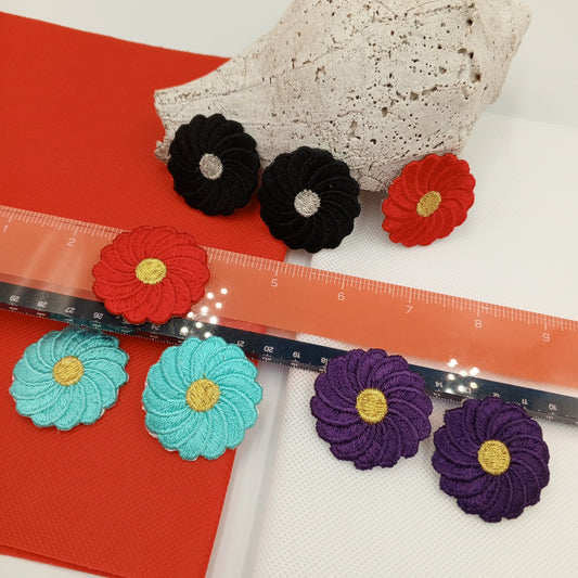 8 pieces FLORAL VINTAGE appliques red metallic gold silver black purple cyan flower Iron on Patches #115