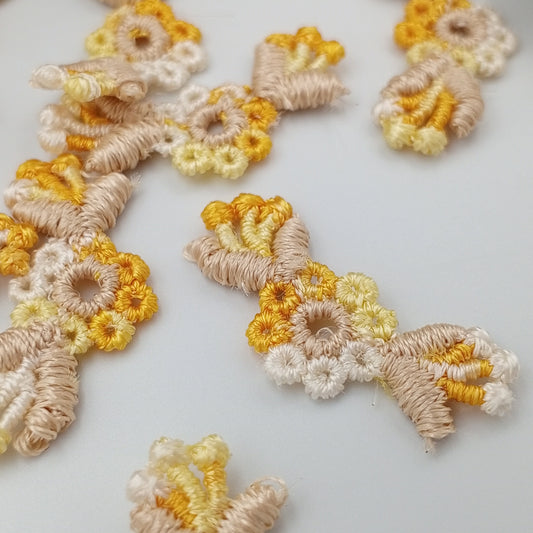 VINTAGE appliques yellow natural flower embroidery Patches #328