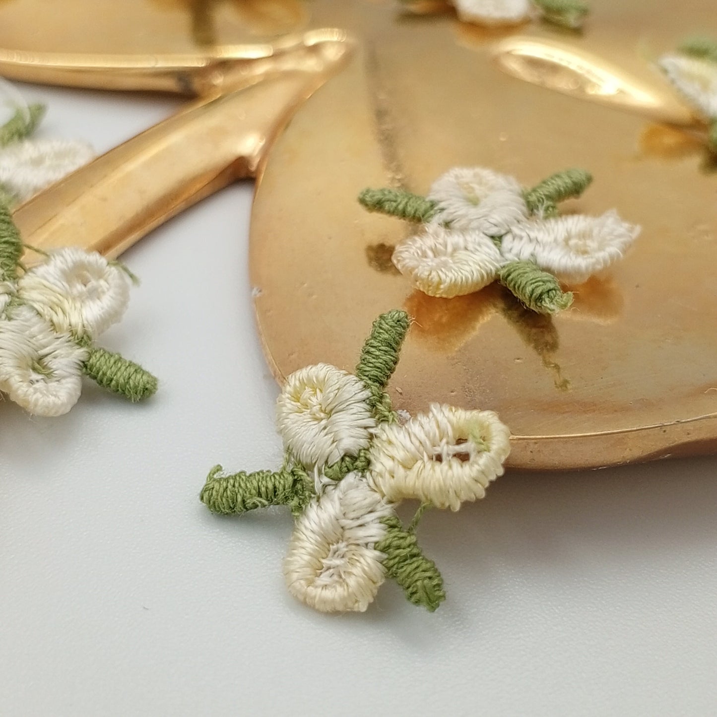 VINTAGE appliques cute light yellow flower embroidery Patches #325