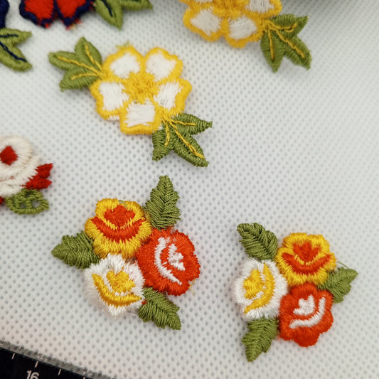 8 pieces FLORAL VINTAGE appliques orange yellow white green red dark blue flower Patches #123