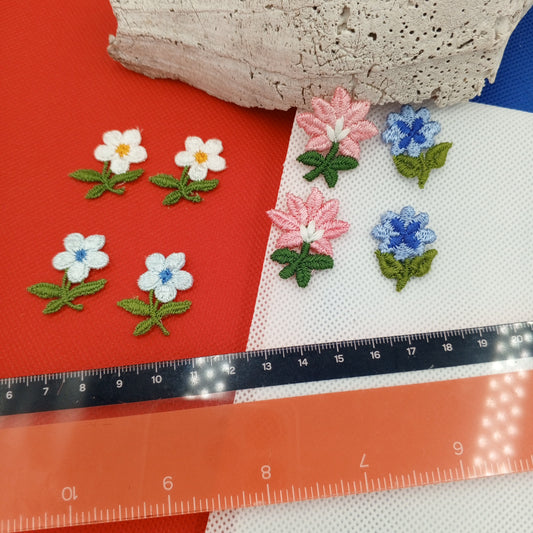 8 pieces FLORAL VINTAGE appliques baby blue green white blue pink flower Patches #124