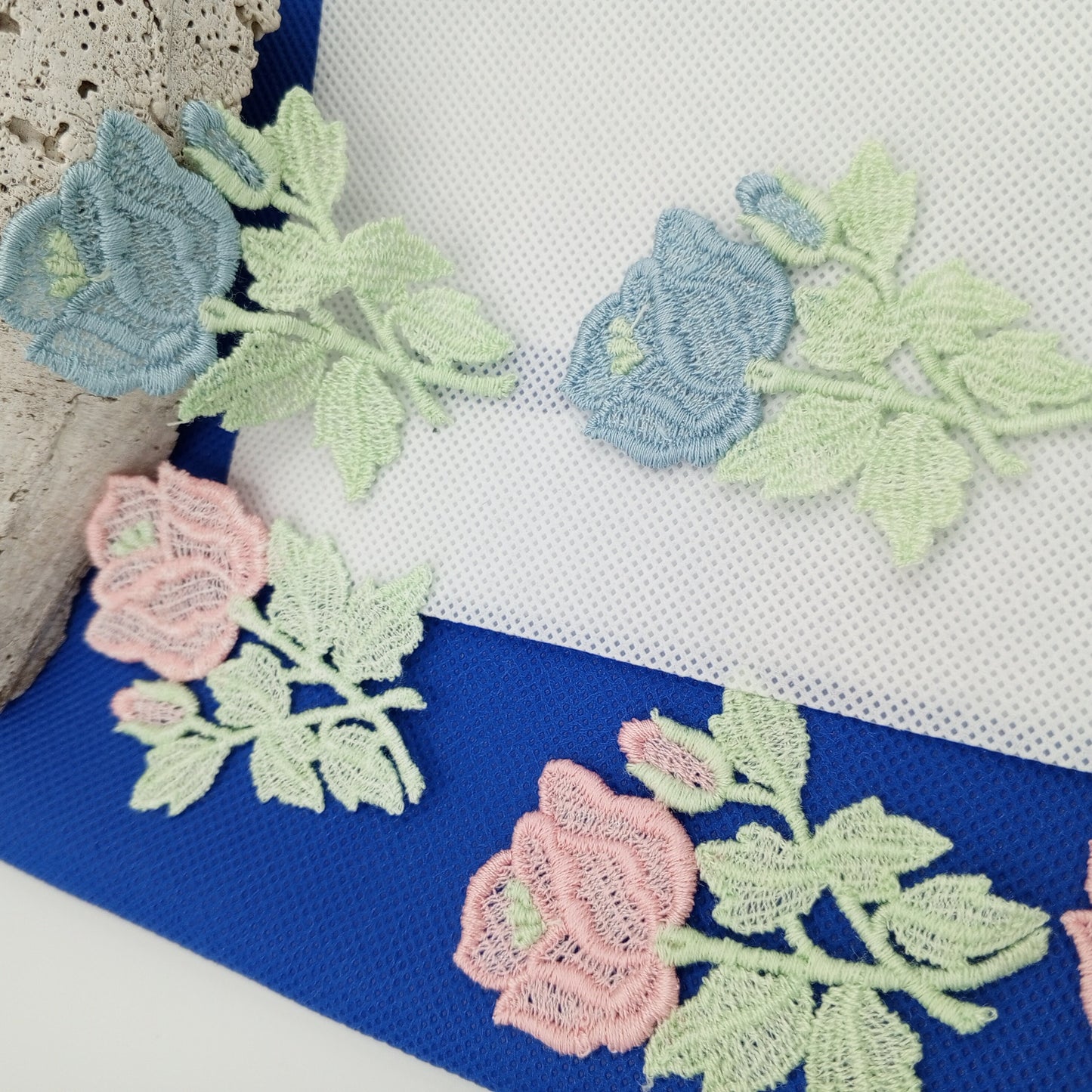 6 pieces FLORAL VINTAGE appliques pink blue green flower Patches #137