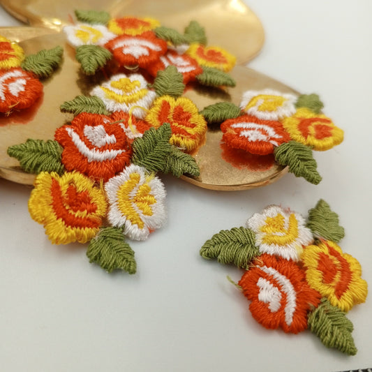 FLORAL VINTAGE appliques yellow white orange green flower Patches #227