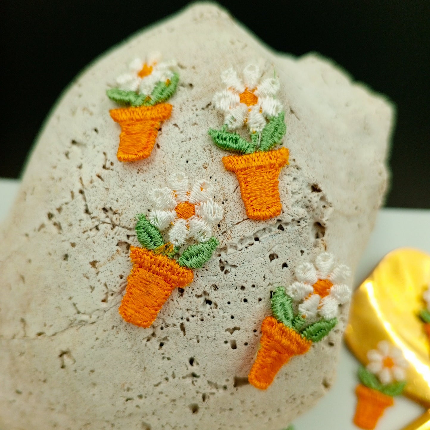 FLORAL VINTAGE appliques orange white flower Patches #245