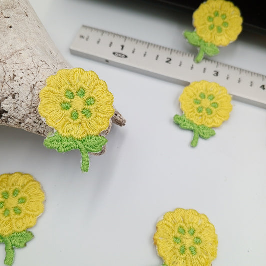 FLORAL VINTAGE applique lime yellow flower iron on Patches #190
