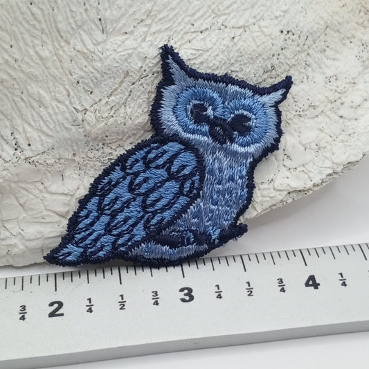 Blue owl appliqué sew on Patches decorative embroidered bird appliques #409