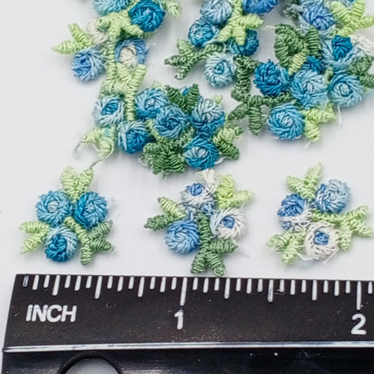 VINTAGE appliques cute green blue flower embroidery Patches #309