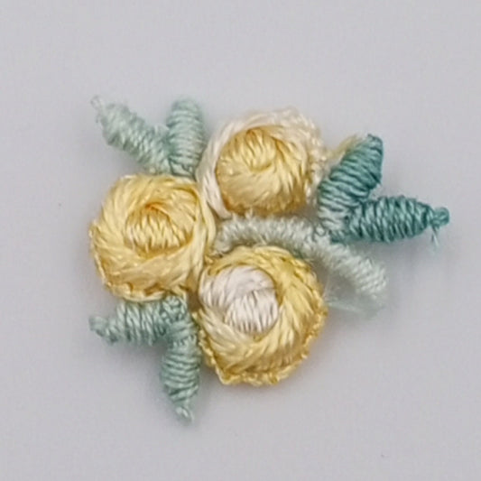 VINTAGE appliques cute white light yellow flower embroidery Patches #306