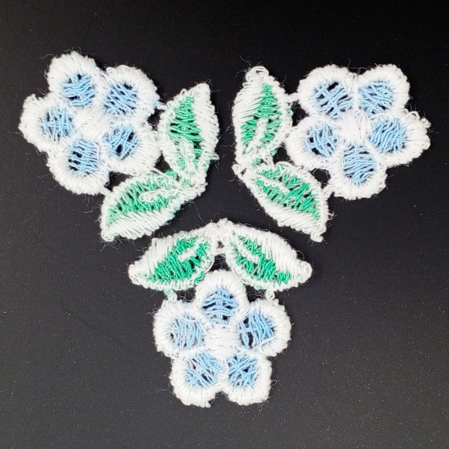 FLORAL VINTAGE appliques white blue flower Patches #275