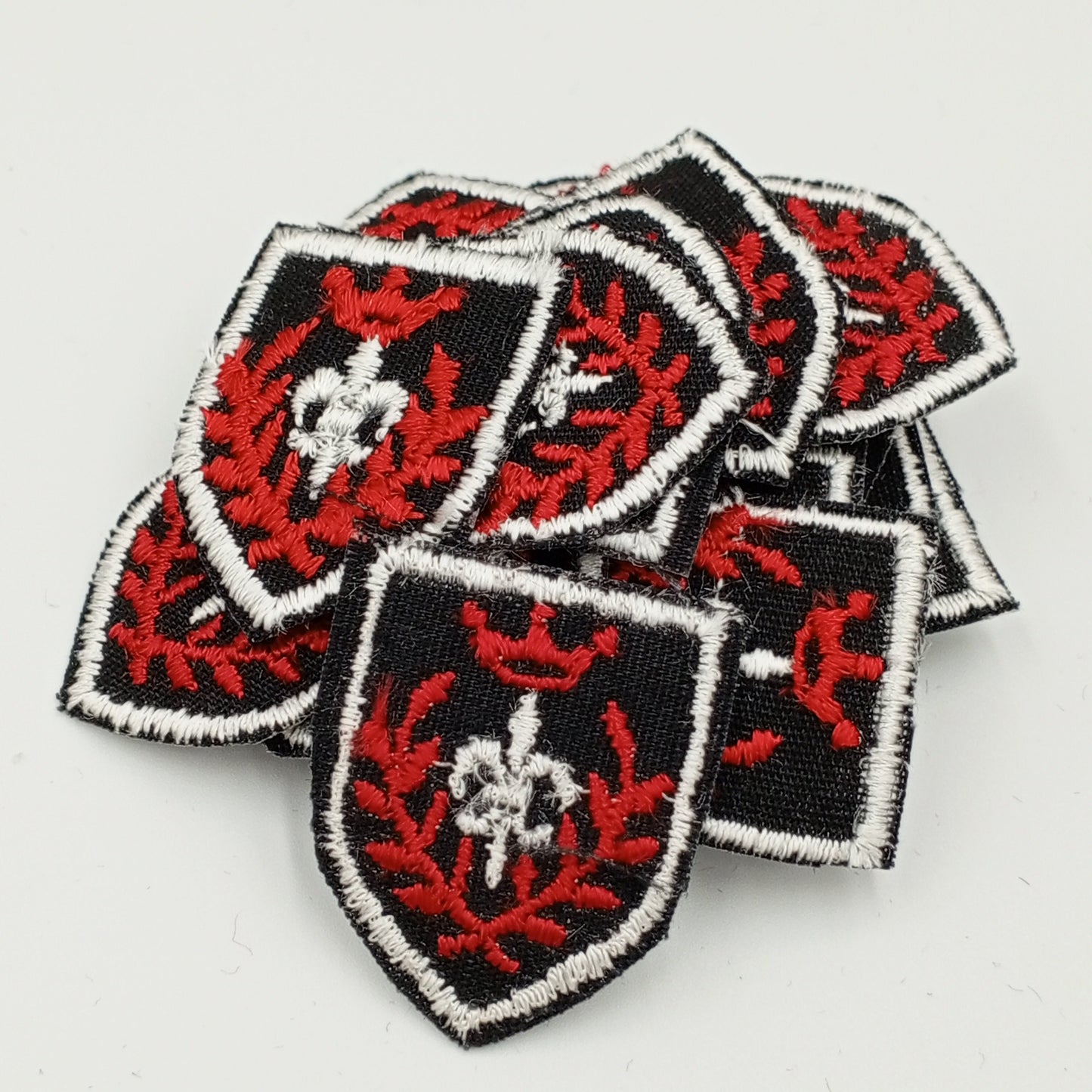 VINTAGE Badge Patches red white black shield Embroidered Appliques #709