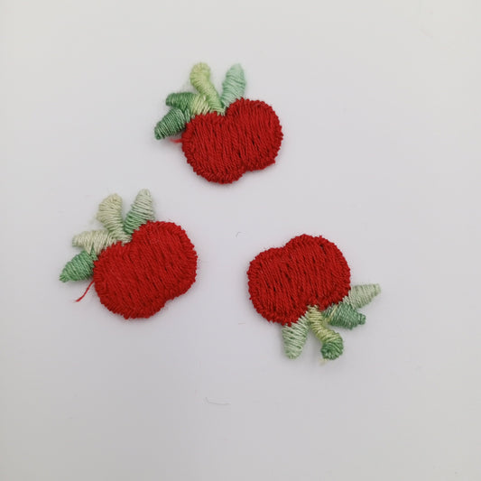 Cute RED APPLE VINTAGE small fruit appliques decorative sewn on Patches #362