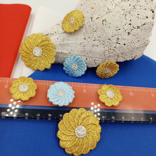 8 pieces Metallic VINTAGE appliques silver gold light blue flower Patches #116