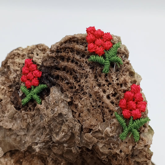 VINTAGE appliques cute red flower cluster embroidery Patches #293