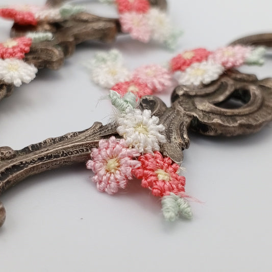 VINTAGE appliques cute pastel coral pink white flower embroidery Patches #318