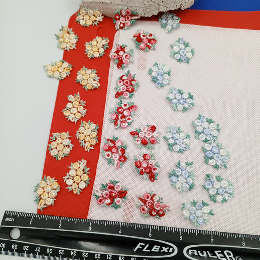 30 pieces FLORAL VINTAGE appliques yellow white green red pink baby blue light blue flower Patches #145