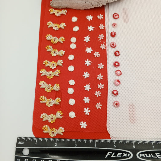 50 pieces FLORAL VINTAGE appliques white red pink yellow flower Patches #151