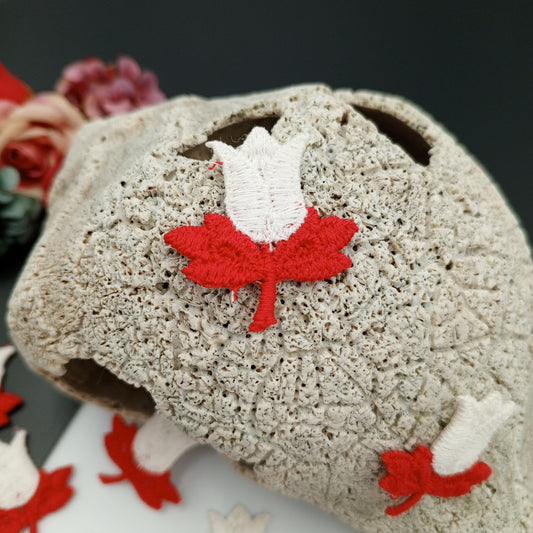 FLORAL VINTAGE applique Red White Flower Patches #242