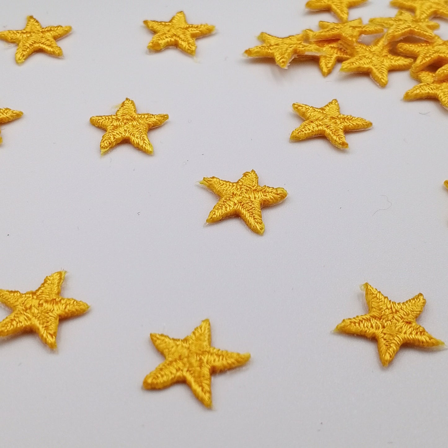 Small Yellow Star appliques VINTAGE Iron on Patches for Scrapbooking, Clothing and DIY Projects #618
