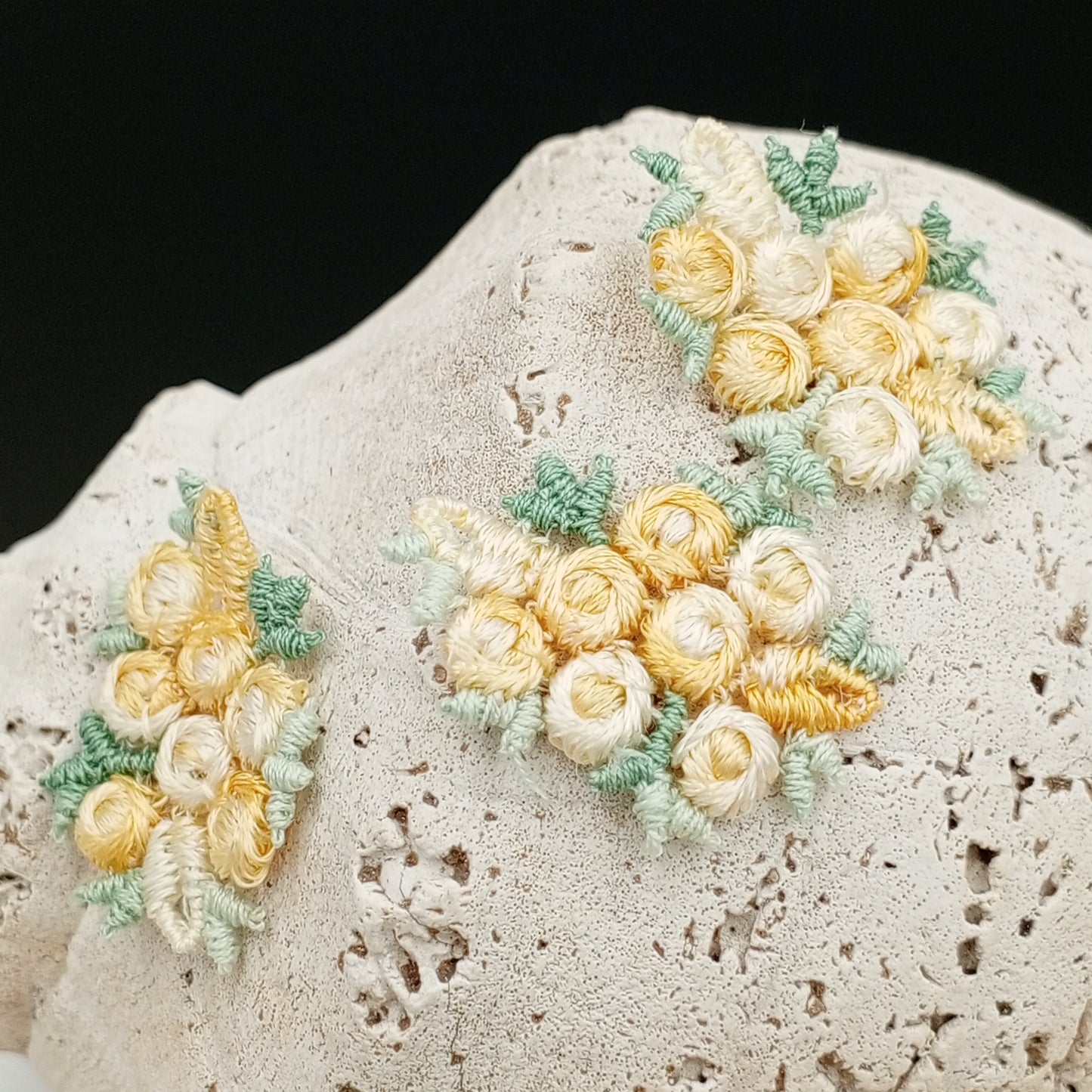 FLORAL VINTAGE appliques white green yellow flower Patches #297