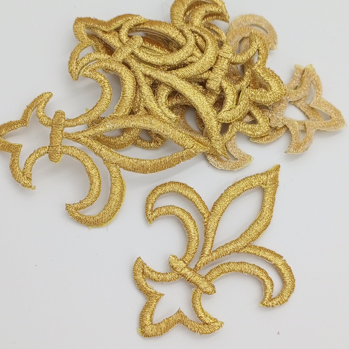 VINTAGE Badge Patches metallic gold Embroidered Appliques #772