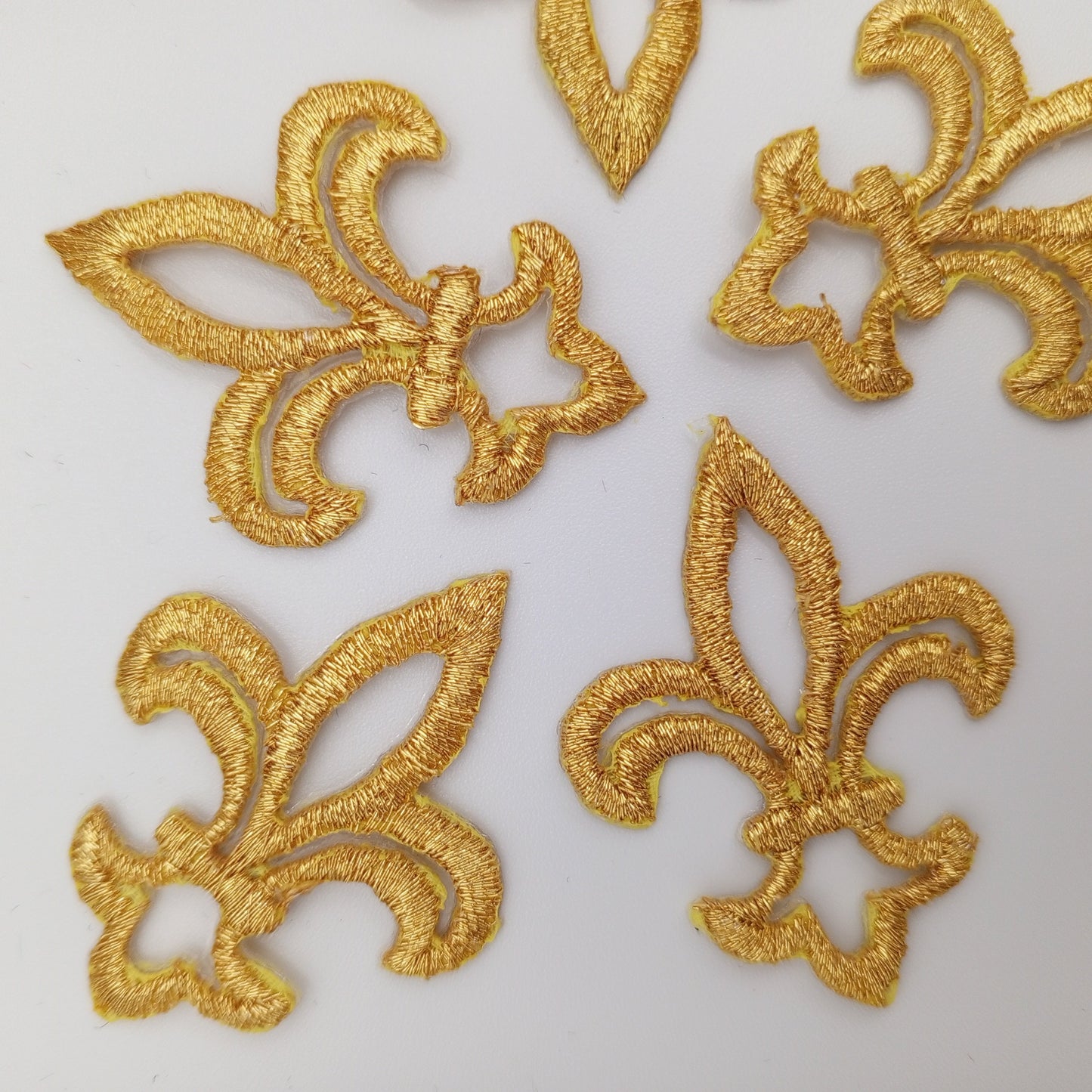 VINTAGE Badge Patches metallic gold Embroidered Appliques #773