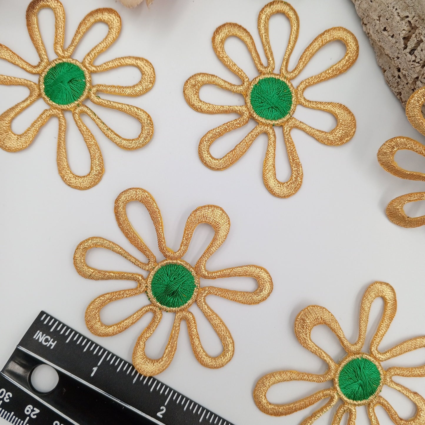 FLORAL VINTAGE appliques Metalic Gold Green flower Patches #260