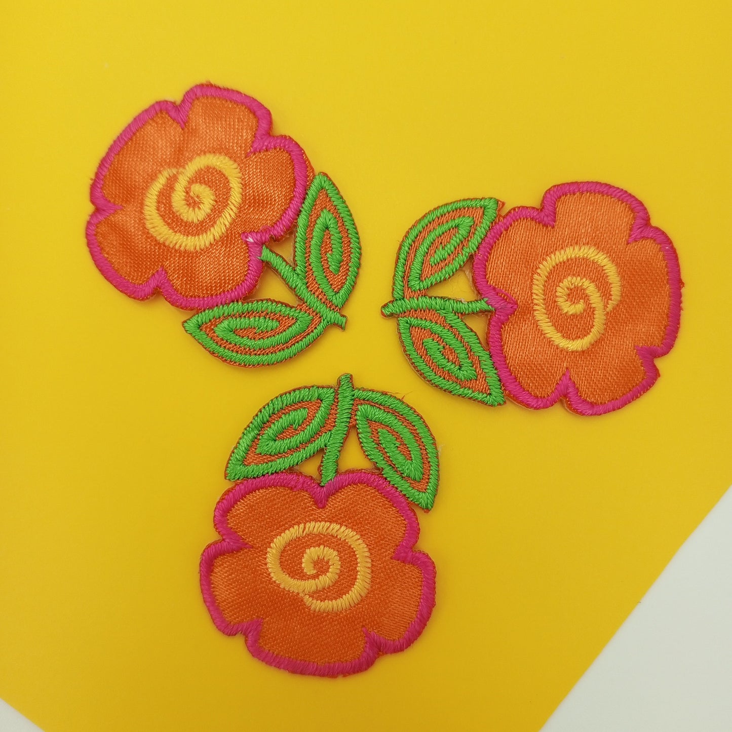 FLORAL VINTAGE applique orange yellow pink green Flower Patches #267