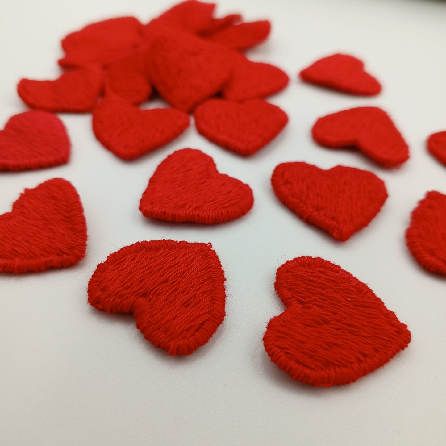 Red heart appliques VINTAGE Sew on Patches #661