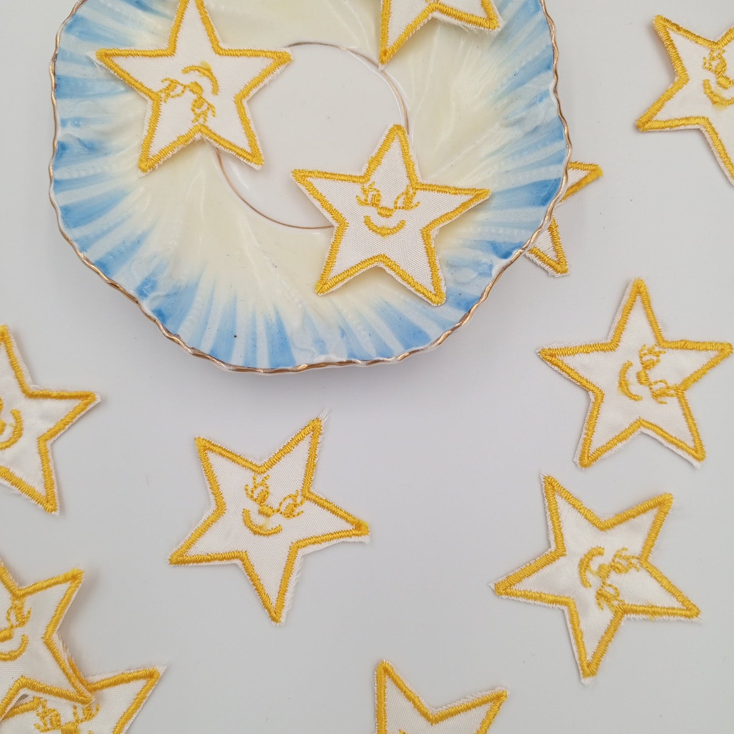 Yellow White Happy face Stars appliques VINTAGE Iron on Patches for Sewing Crafting and Quilting #626