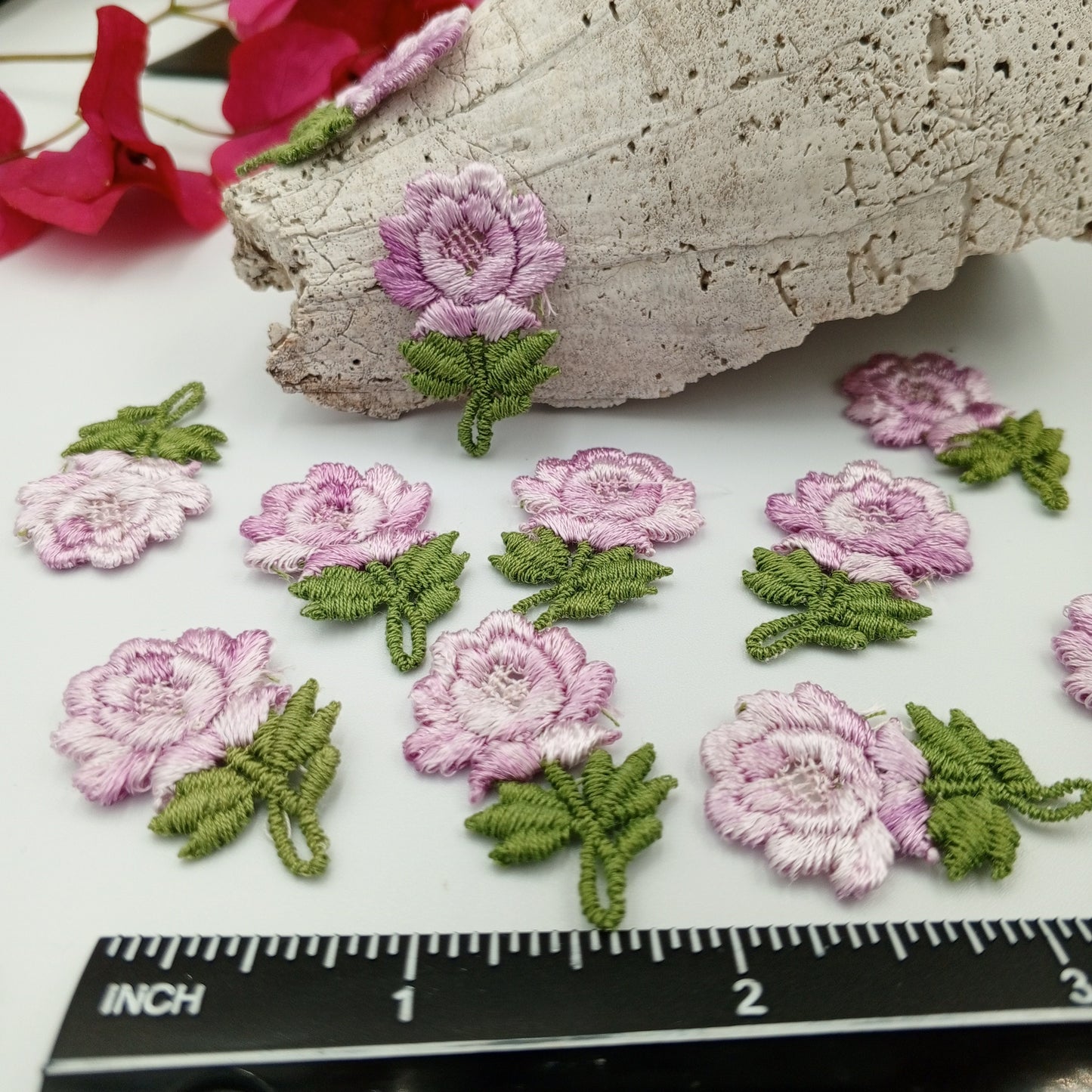 FLORAL VINTAGE applique Lavender Flower Patches #253