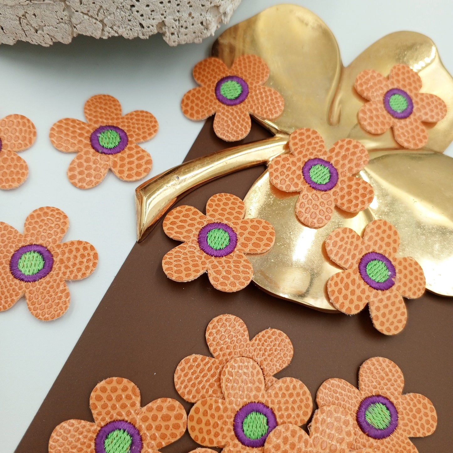 FLORAL VINTAGE applique purple green orange Flower Patches #268