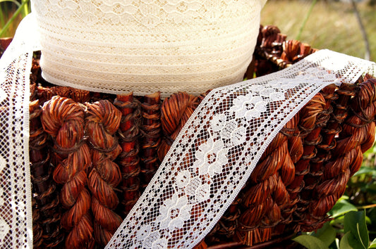Bordered Floral Off White Vintage Lace Trims 2" wide