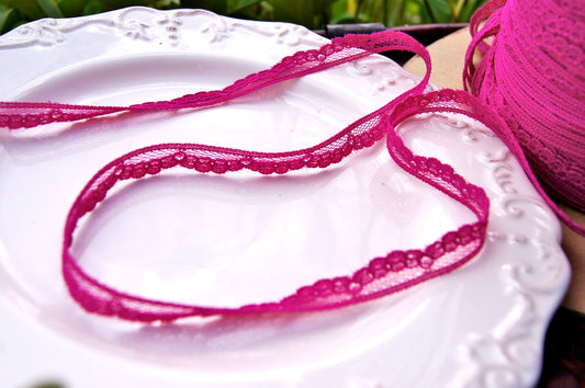 Magenta Scalloped Narrow Lace Edging ⅜" wide