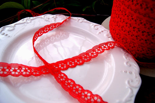 Bright Red Petal Floral Scalloped Lace Trim