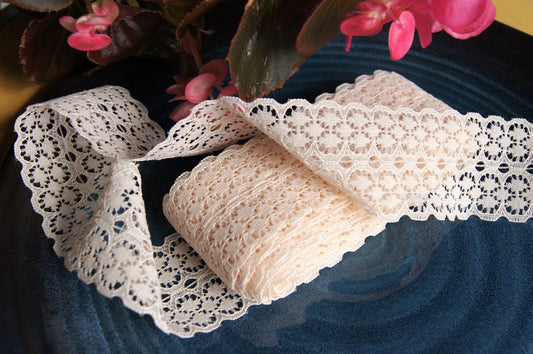 Symmetric Galloon Lace Trim - Light Beige Cream