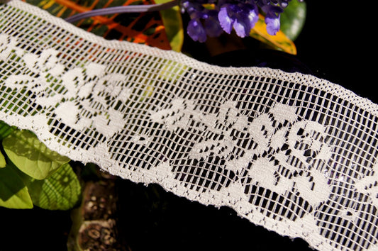 Roses Scalloped Lace Trim