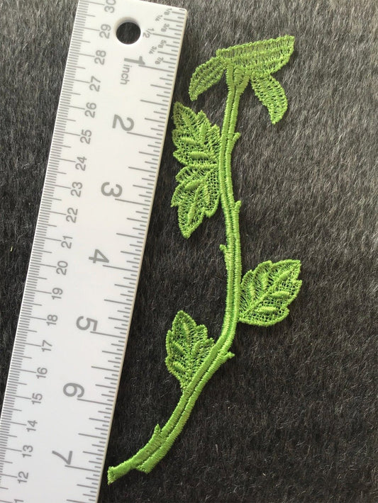 Vintage Fern Green Sew-on Embroidered Leaf Patch #5009