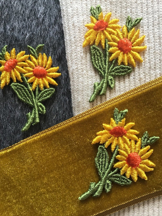 Sew-on Vintage Sunflower Applique Embroidery Patch #5023