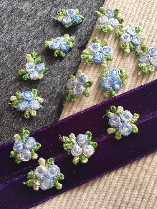 Vintage Blue White Decorative Floral Applique #5025