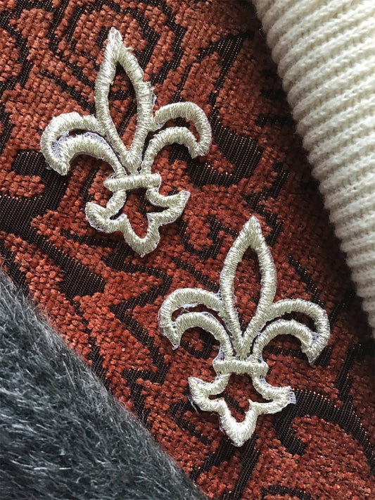 Metallic Silver Fleur-De-Lis Vintage Decorative Iron-on Embroidery Applique Patch #5088