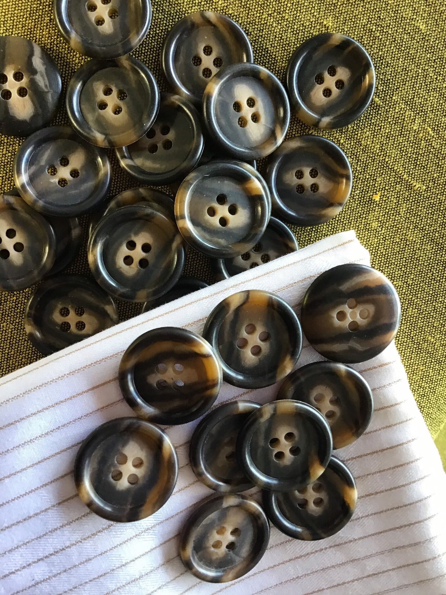 Italian BROWN TAN 4 Hole Buttons 1-1/8" (28mm) Multi Brown Two Tone Buttons/ Clothing Vintage Buttons/ Wholesale Sewing Buttons #1180